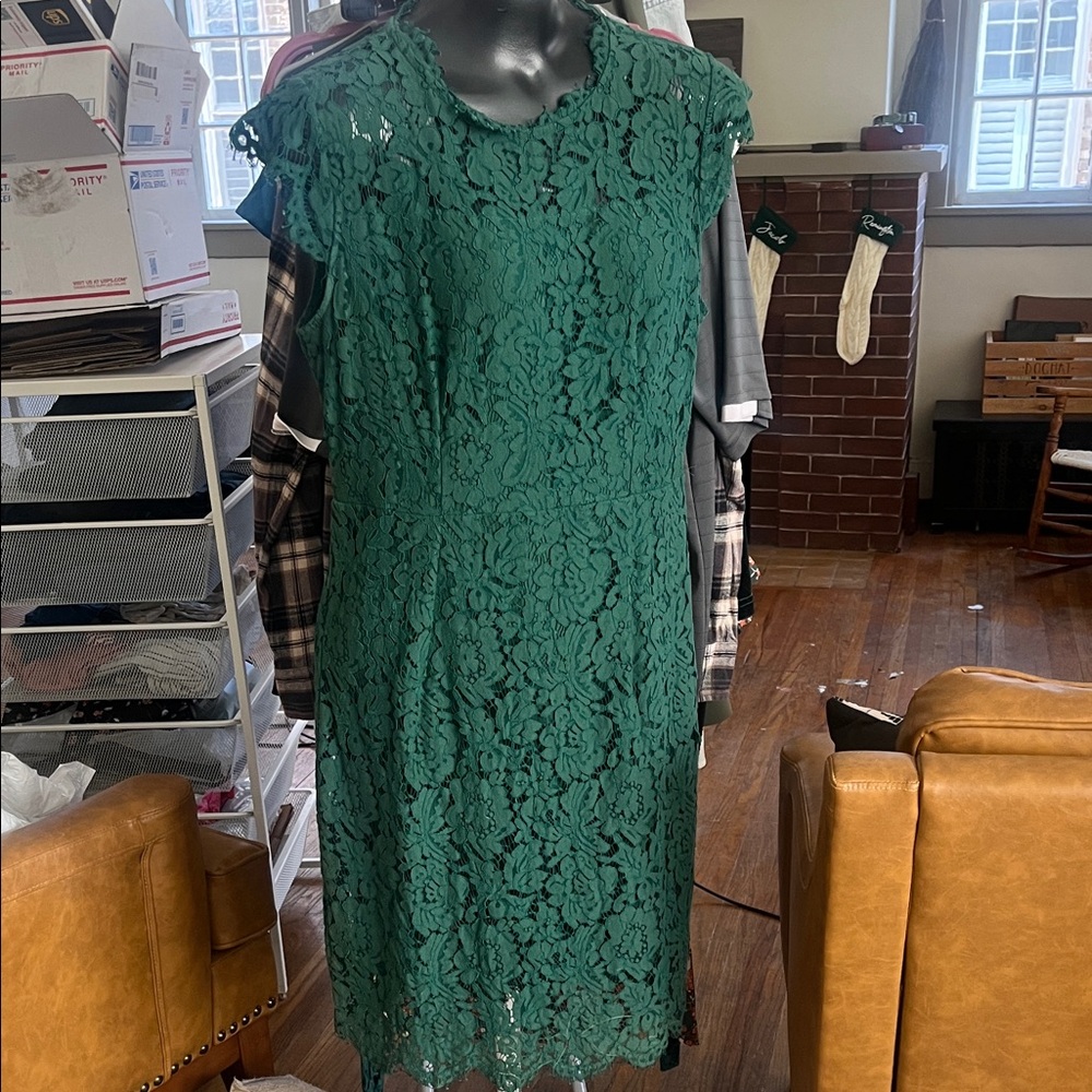 Elegant Green Lace Dress